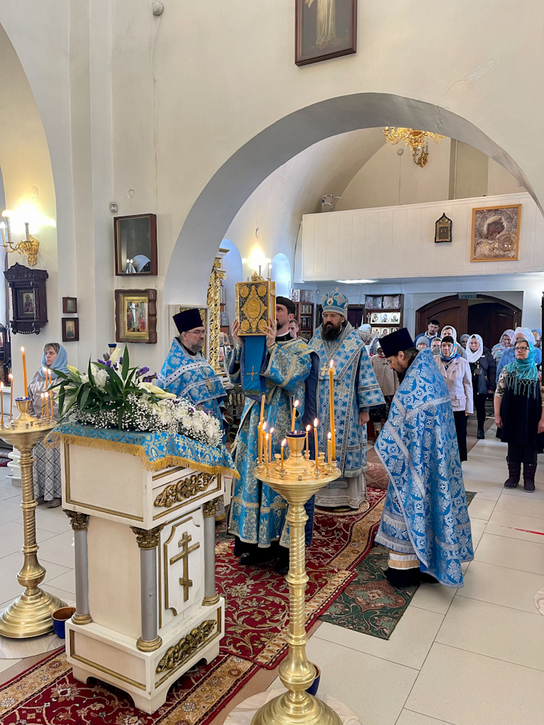 Церковь введения во храм Пресвятой Богородицы